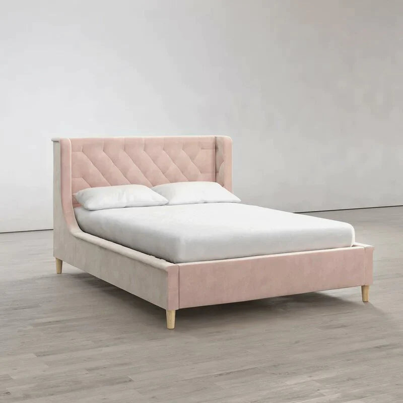 KNILES TUFTED BED